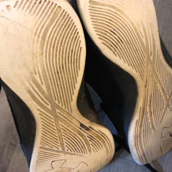 Under Armour Shoes - Picture 3 of 3